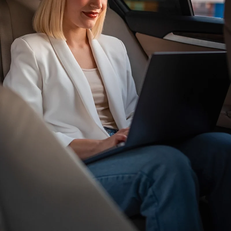 Business Limousine und Luxus-Van für Flughafentransfers in München